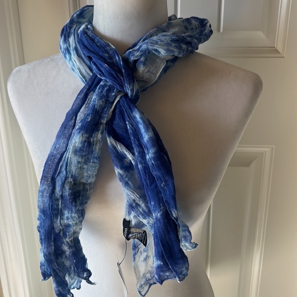 NWT Intro blue white tie dye rectangle scarf - Picture 1 of 5